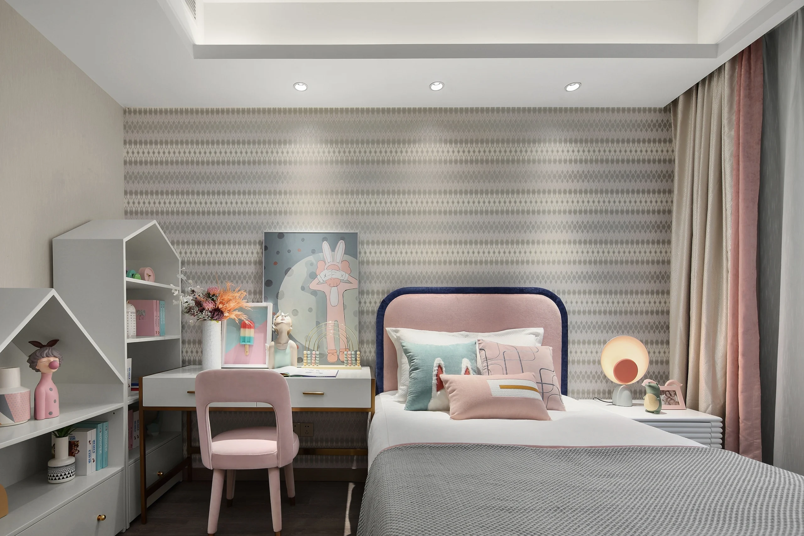 dreamy-pink-girls-bedroom