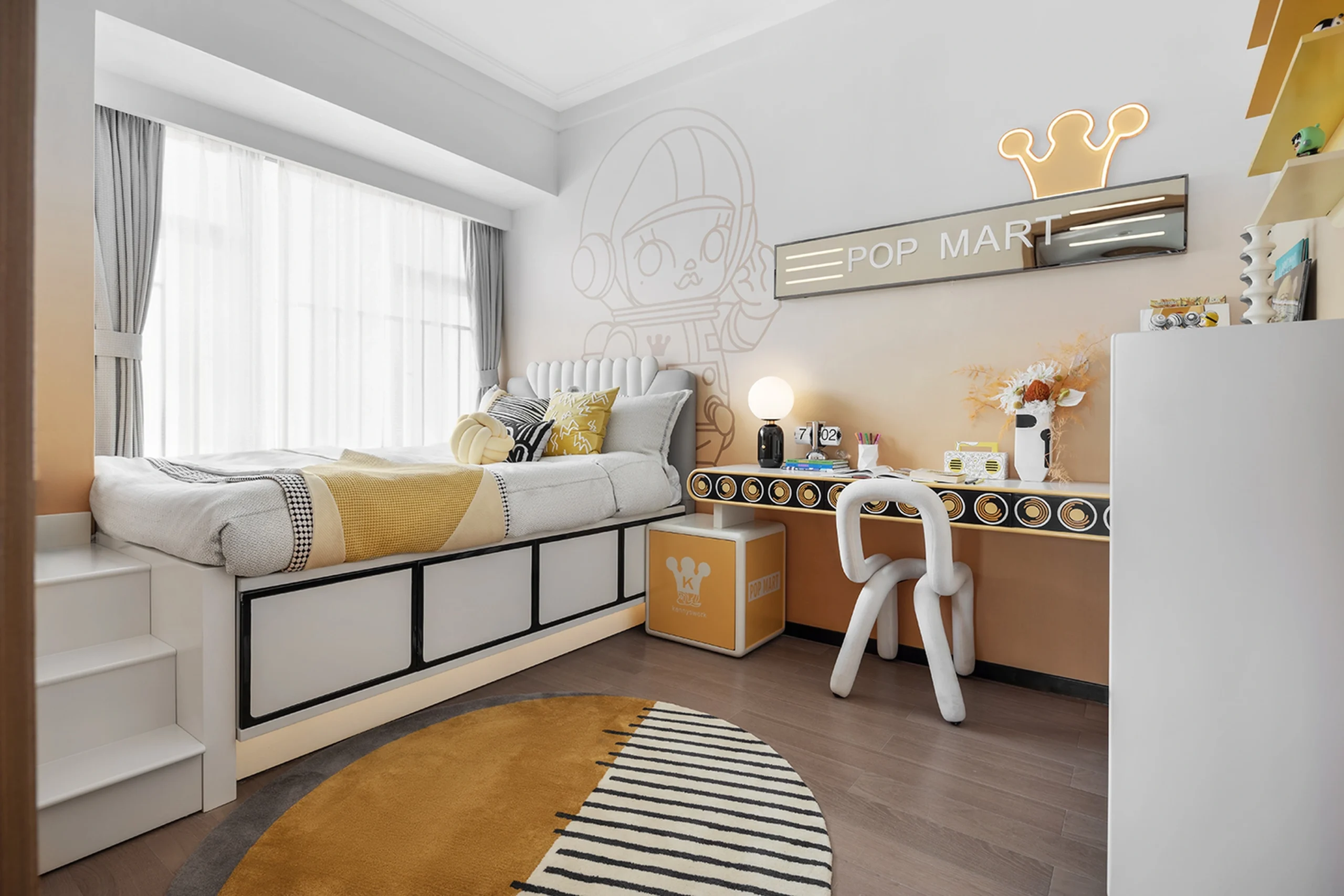 stylish-kids-bedroom-with-pop-mart-theme
